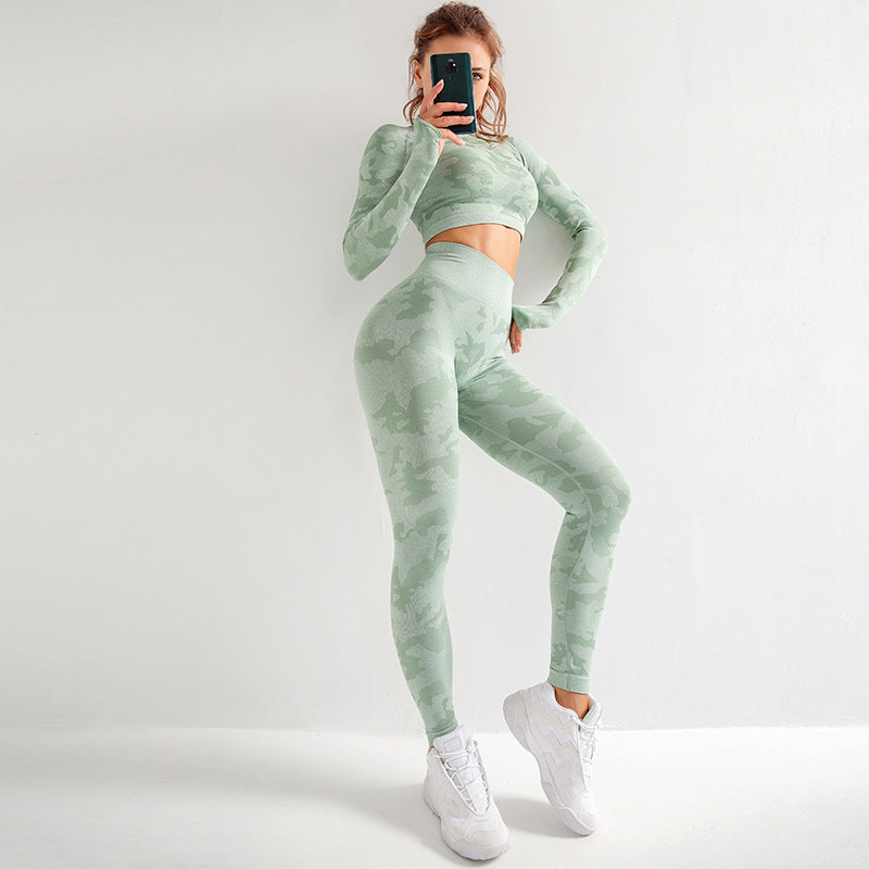 Seamless Camouflage Women's Yoga Set with High Elasticity