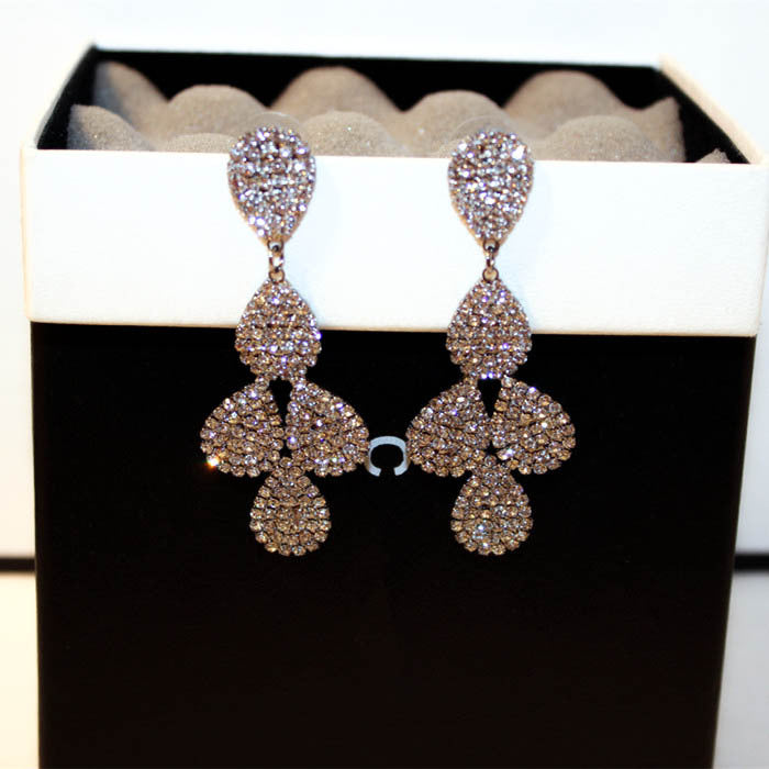 Trendy Korean Earrings with Luxurious Gemstone Design
