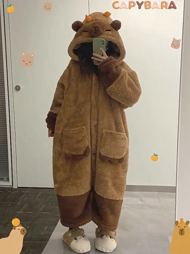 Thick Coral Fleece Capybara Pajama Set for Fall/Winter